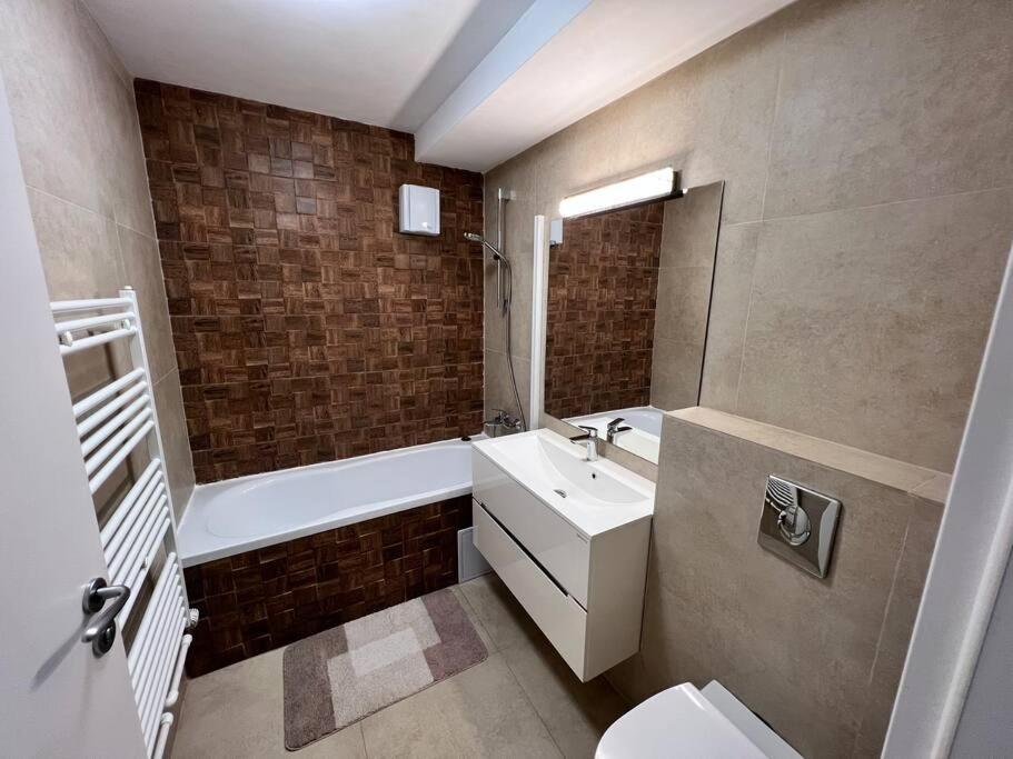 Central Apartment With Panoramic View Brašov Exteriér fotografie